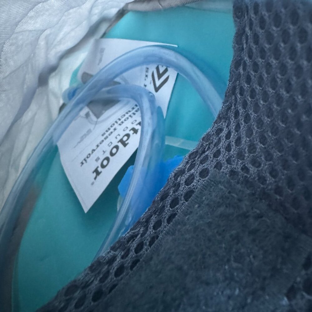 NWT Outdoor Products 3.5L Hydration Backpack Blue - Picture 6 of 6